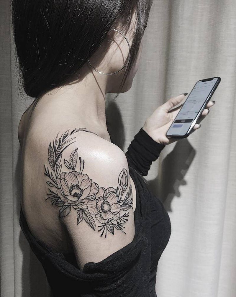 肩花纹身图片_肩部点刺纹身图案