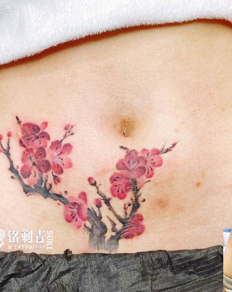 梅花纹身图片_腹部水墨疤痕遮盖纹身图案