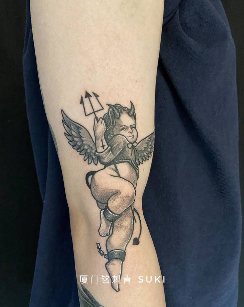 小天使纹身图片_手臂点刺客人自带图纹身图案