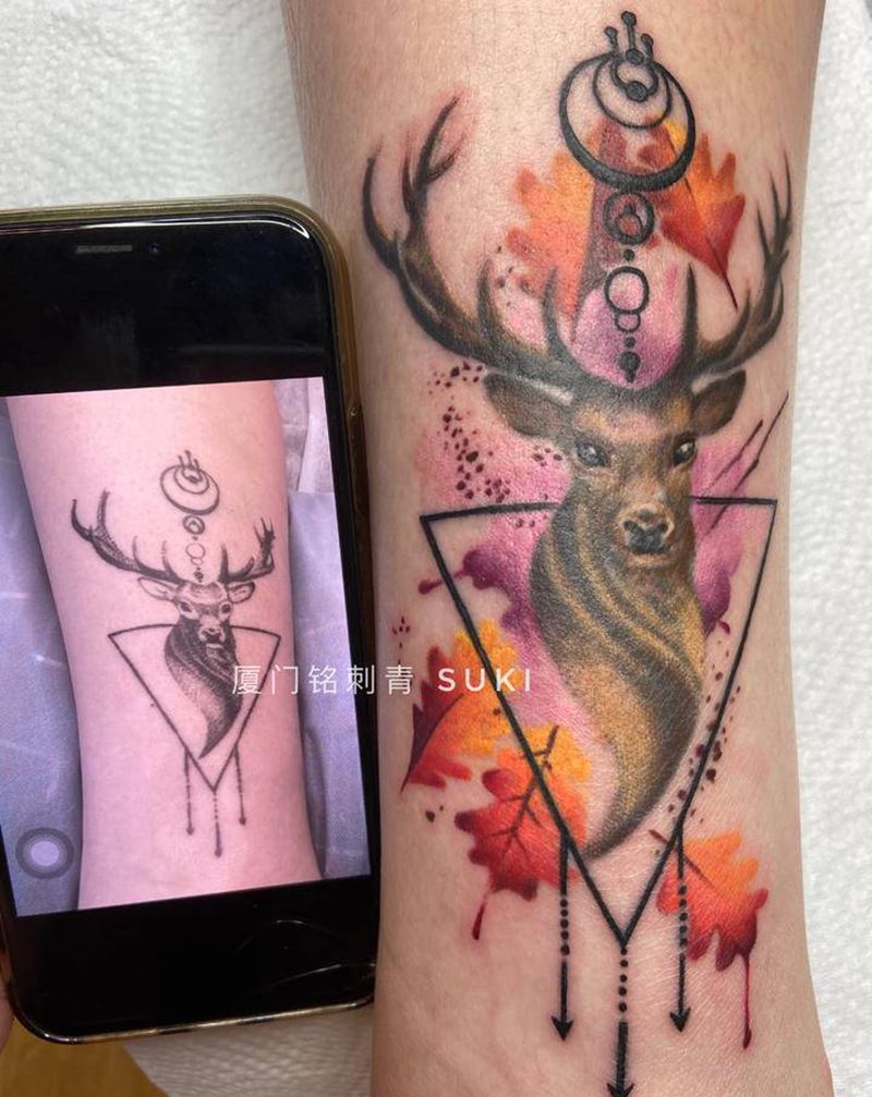 麋鹿纹身图片_腿部水墨水彩旧图修改纹身图案