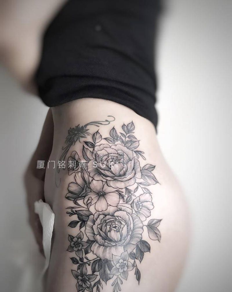 素花纹身图片_臀部腿部素花纹身图案