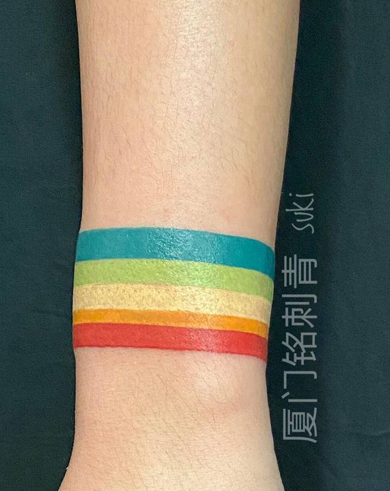 彩虹手环纹身图片_手臂New School彩虹纹身图案