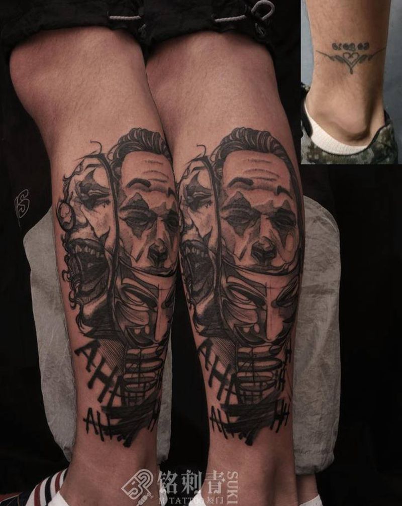 小丑纹身图片_腿部遮盖Blackwork插画风格纹身图案