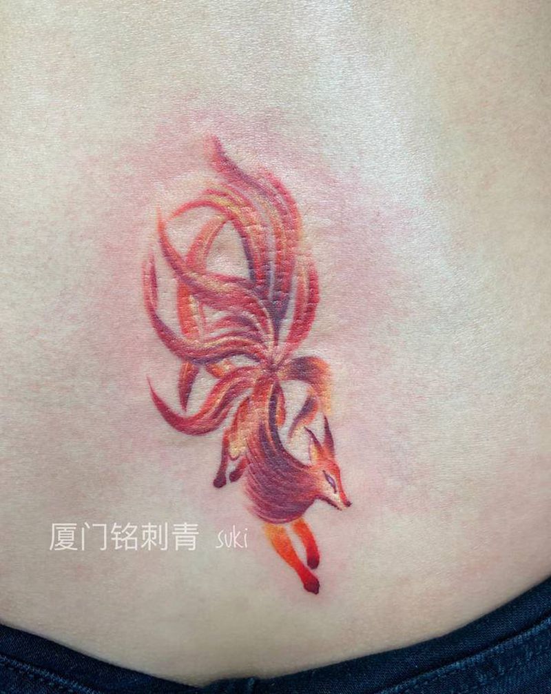九尾狐纹身图片_腰部水彩原创纹身图案