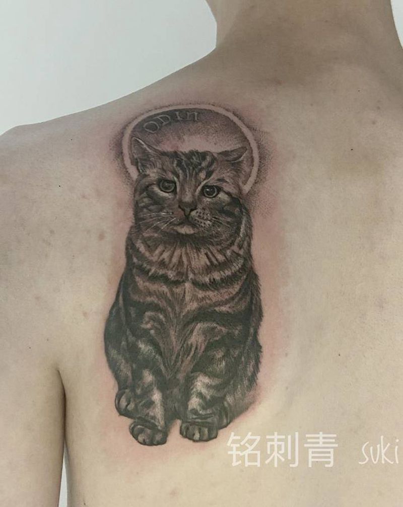猫纹身图片_背部欧美写实纹身图案