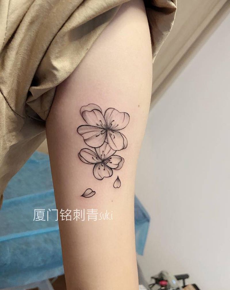 素花纹身图片_手臂点刺小清新纹身图案