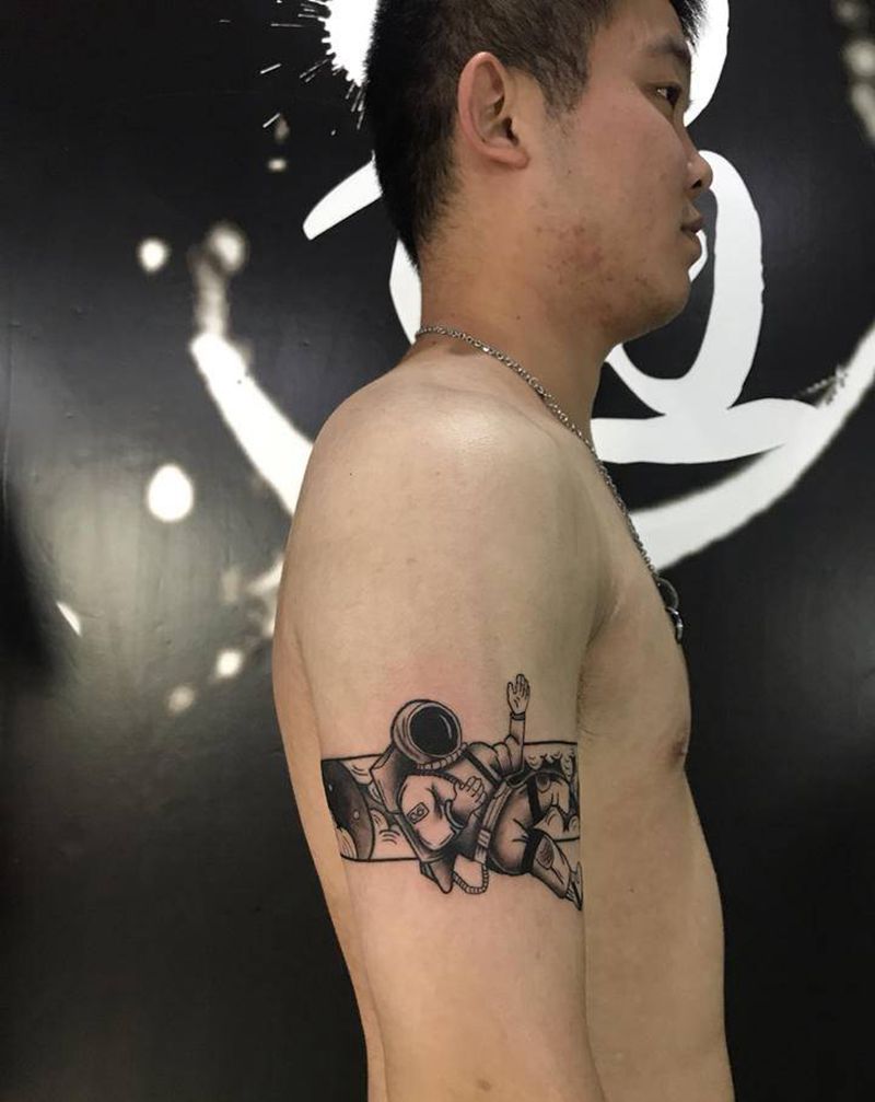 客带图纹身图片_手臂纹身图案