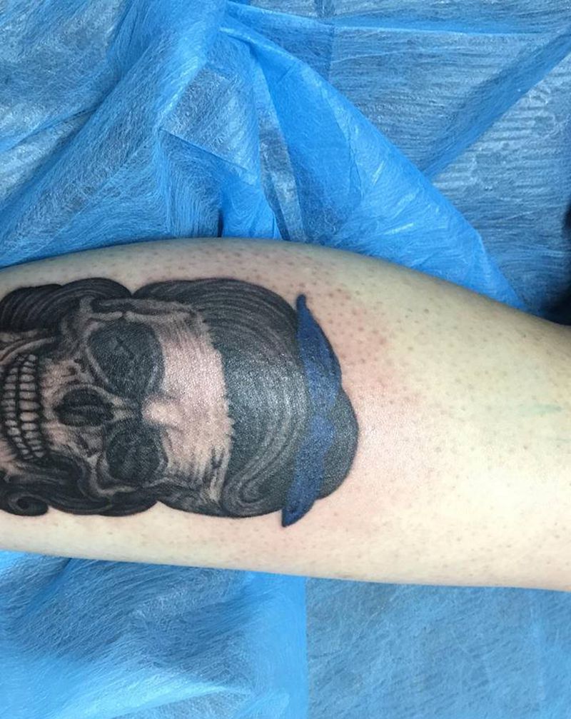 客带图纹身图片_腿部欧美写实纹身图案