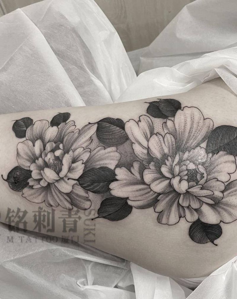 素花牡丹纹身图片_腿部点刺疤痕遮盖纹身图案