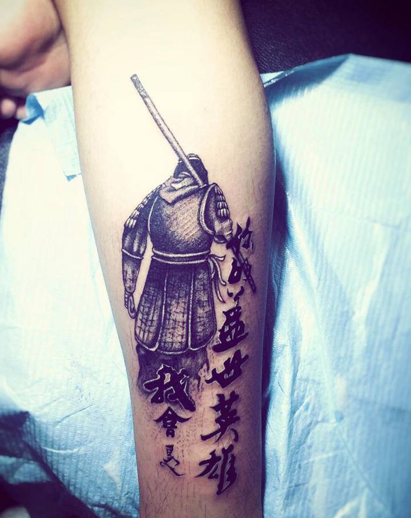 至尊宝纹身图片_颈部脚部纹身图案