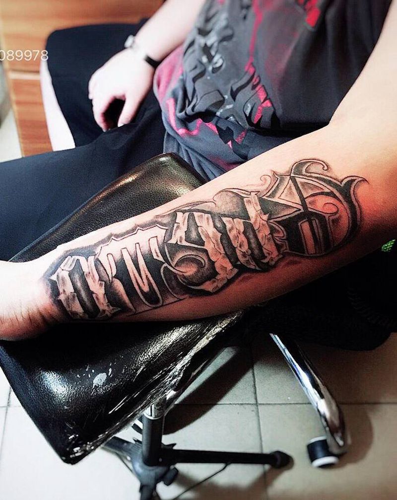 妈呀，太帅了吧，一顿饭钱就可以纹身图片_肩部水墨老传统纹身图案