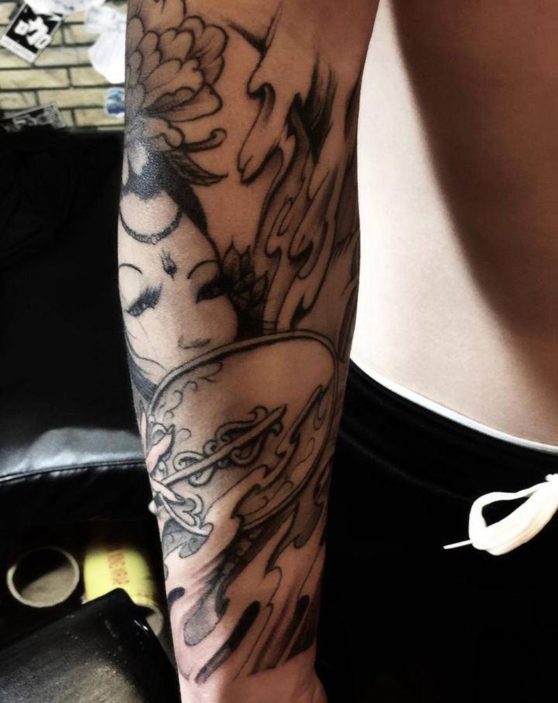 听说艺妓都是没谈过恋爱的处女，纹身图片_颈部手臂欧美写实Old School纹身图案