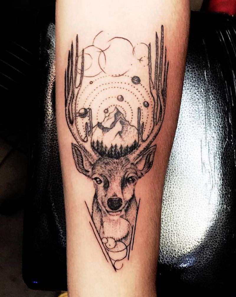 鹿头,寓意吉祥,无惧无畏,纹身纹身图片_颈部腿部New School纹身图案