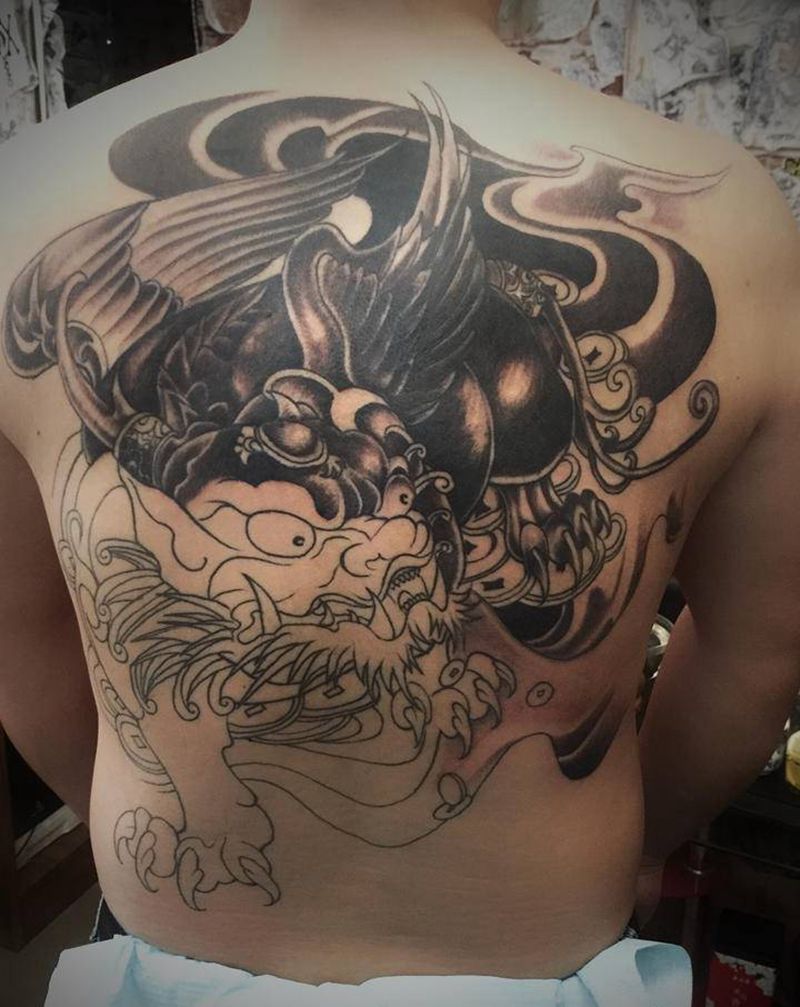 貔貅,帅的一逼,纹身特价不墨迹纹身图片_肩部背部Old School老传统纹身图案