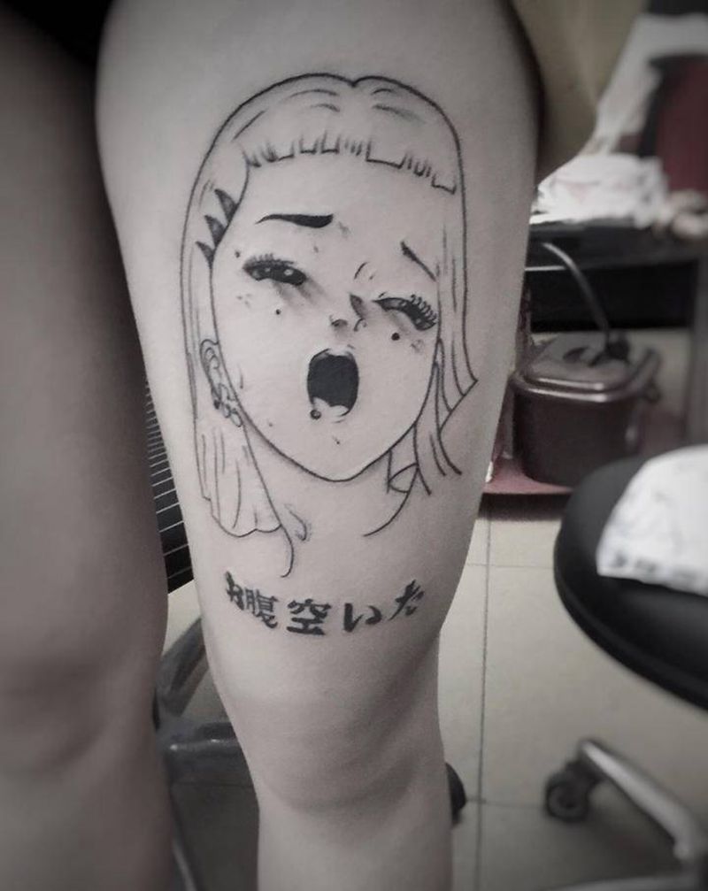 就是这么性感，喜欢私聊纹身图片_颈部背部New School几何纹身图案