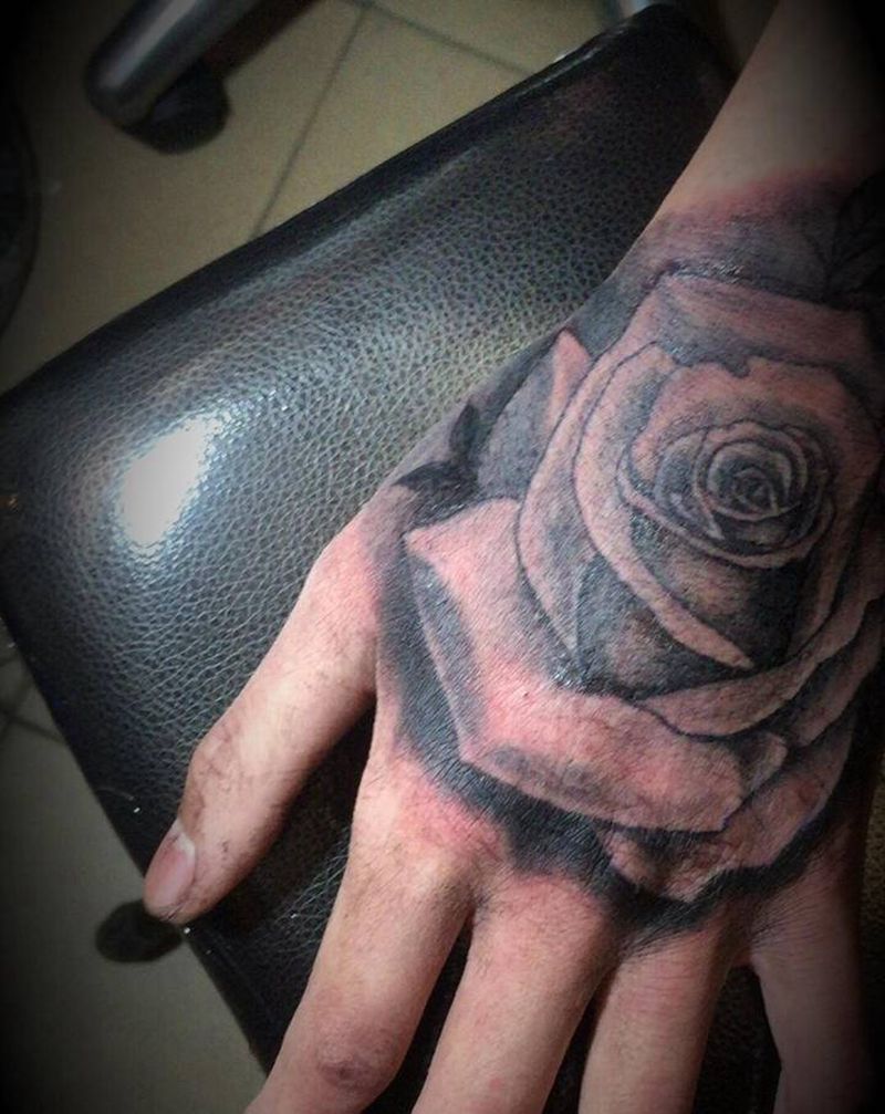 最后几个月的纹身特价，明年价格纹身图片_颈部腿部几何New School纹身图案