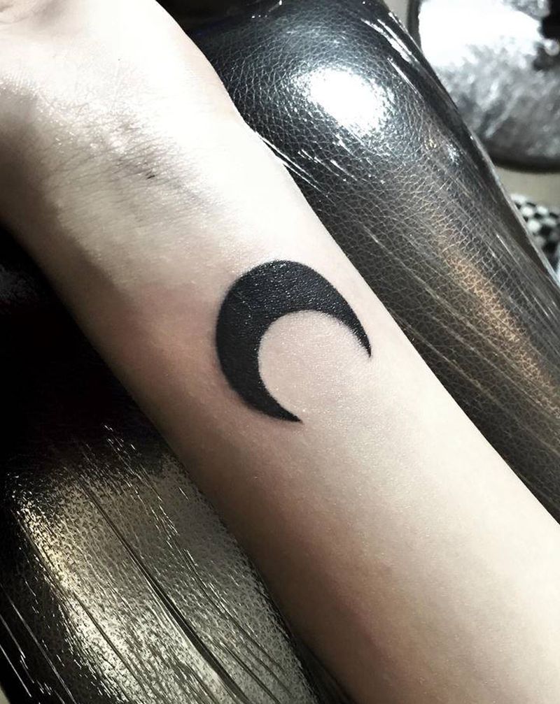 不谈价格,只谈纹身,特价纹身图片_腰部New School花体字纹身图案