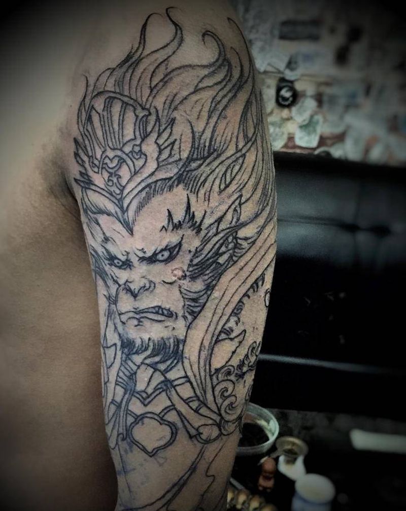 除了坚持，我啥也没有，纹身特价纹身图片_肩部New School花体字纹身图案