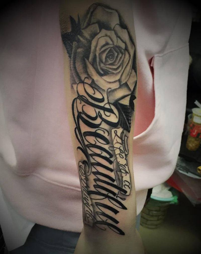 人生在世，开心最重要，纹身不咯纹身图片_颈部纹身图案