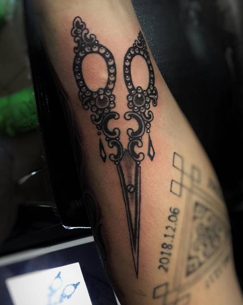 美发专用剪刀,想纹啥,纹啥,喜纹身图片_颈部腿部水彩纹身图案