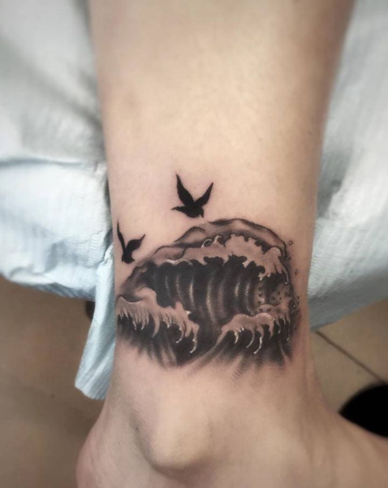 遮盖,让你从此自信满满纹身图片_颈部New School纹身图案