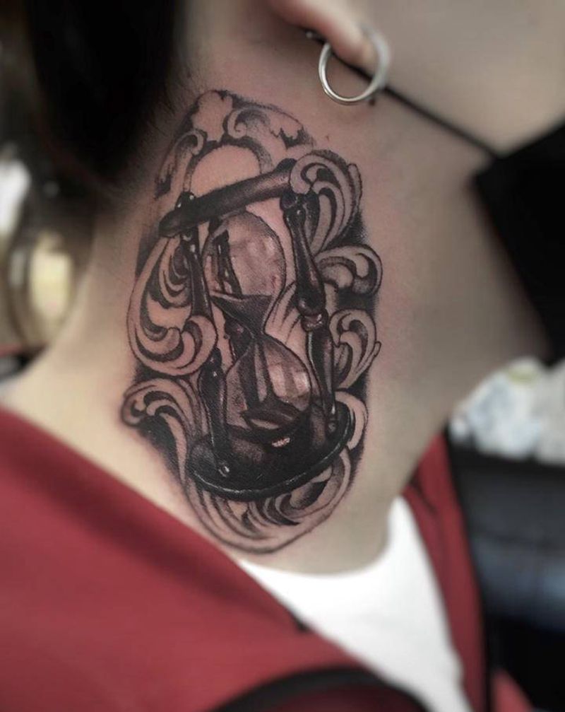 工作这么多年，尽力做好每一个纹纹身图片_颈部腰部New School几何纹身图案