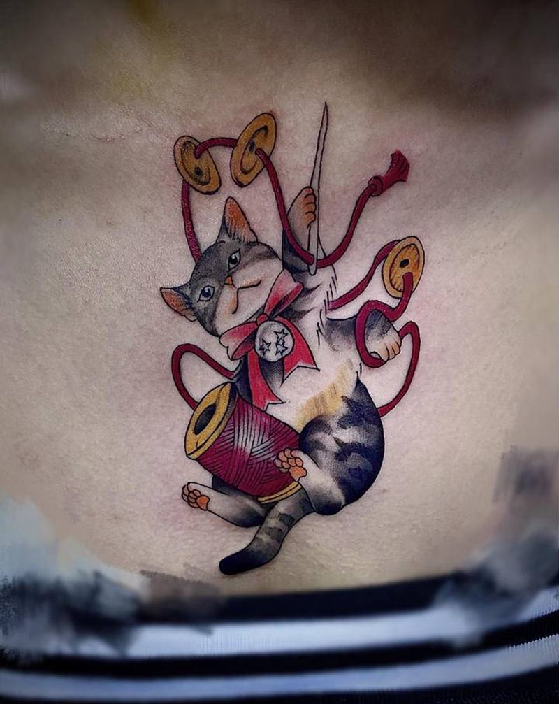 猫猫纹身图片_胸部纹身图案