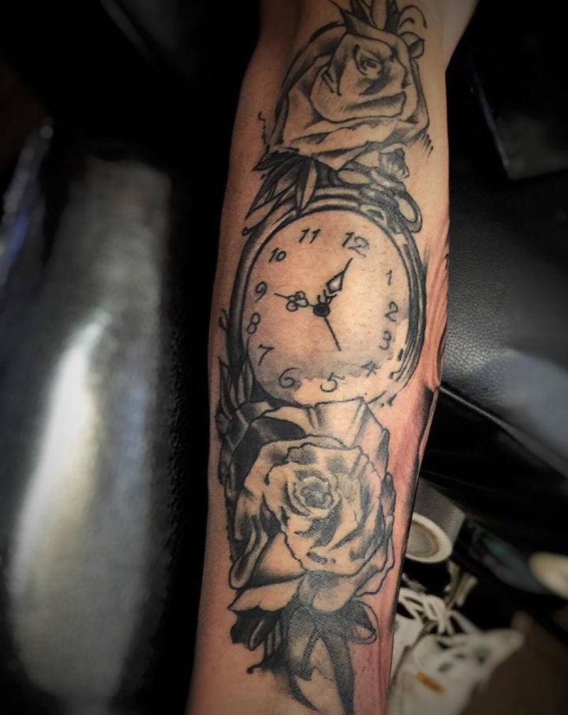 第一次纹身，第二天中彩票一百万纹身图片_颈部几何老传统纹身图案