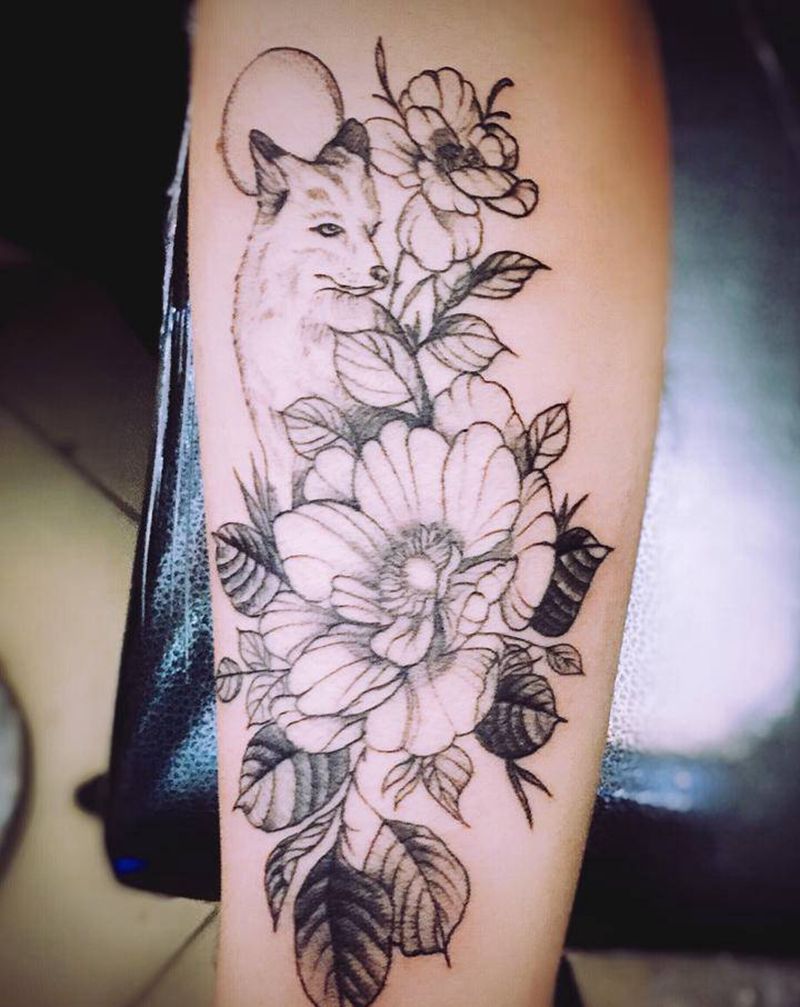 如何吸引你的注意，只有纹身纹身图片_脚部腰部花体字纹身图案