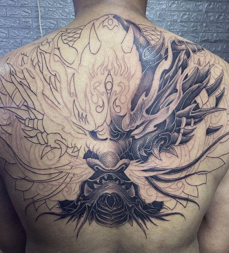 百分之四十纹身图片_背部纹身图案