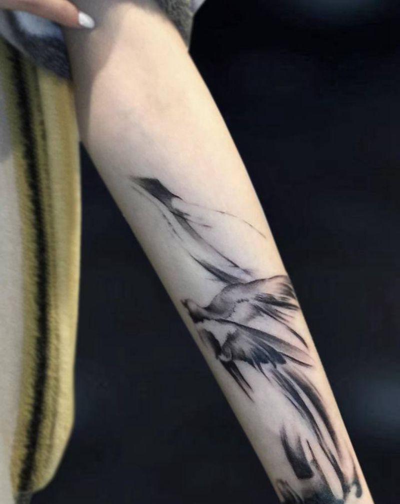 遮盖 字母纹身图片_手部水墨纹身图案