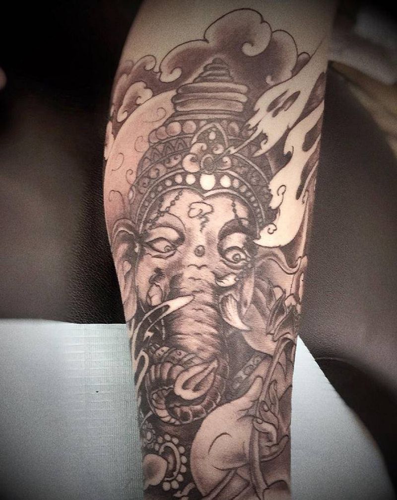 年后特价，干就完事了纹身图片_肩部手部几何纹身图案