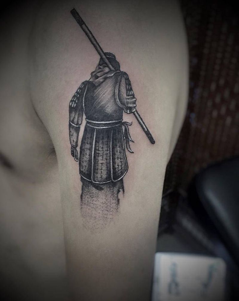 特价，厦门最低价，给力纹身纹身图片_腰部腿部几何New School纹身图案