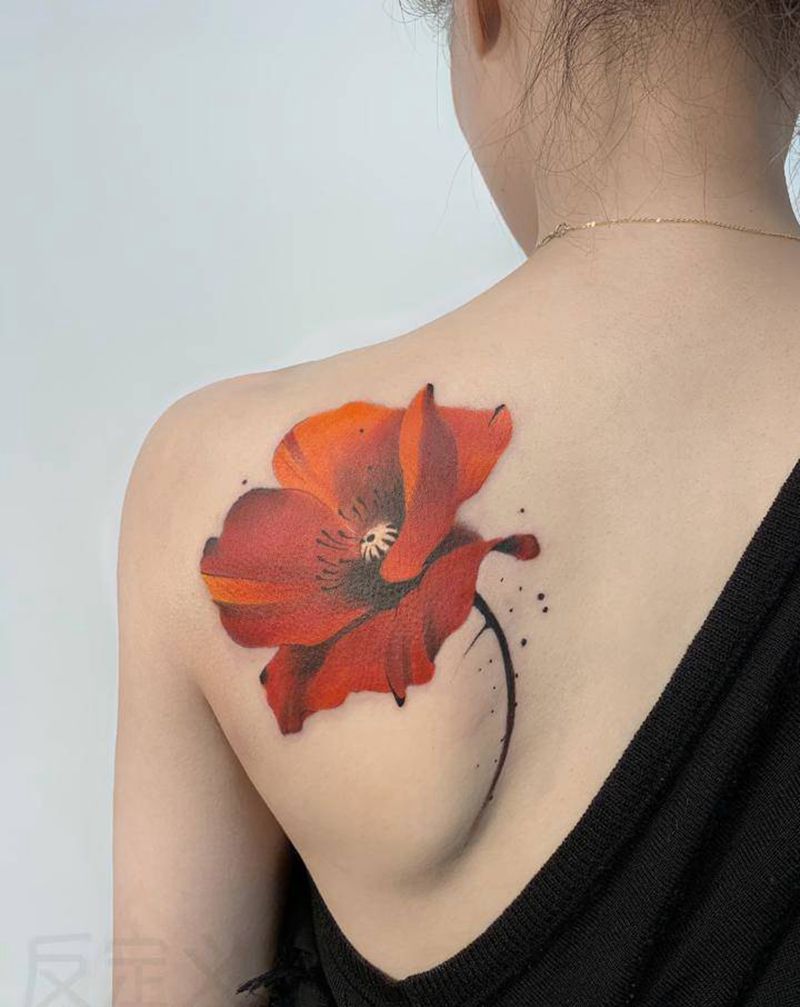 罂粟花纹身图片_肩部水彩纹身图案