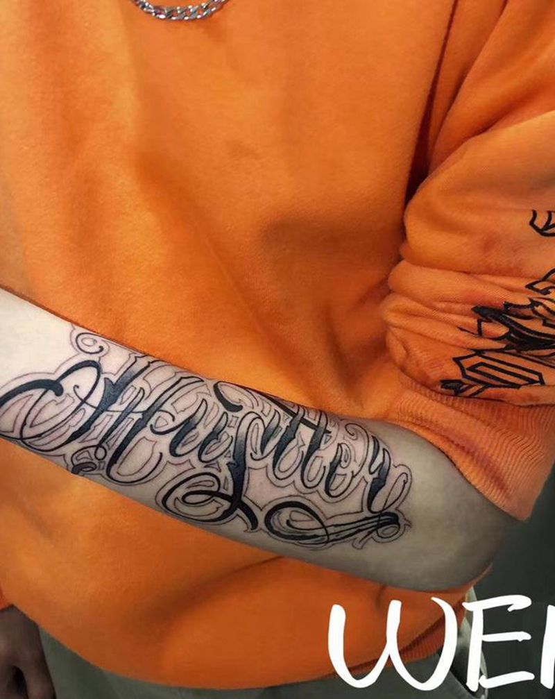 花体英文纹身图片_手臂手部Old School花体纹身图案