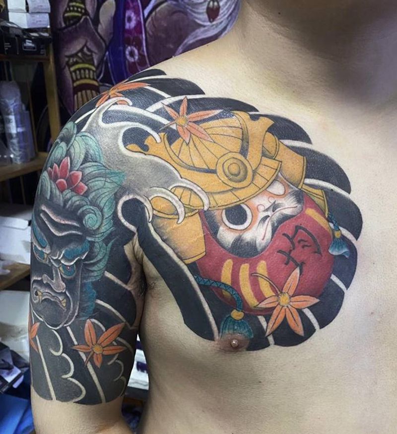 遮盖纹身图片_胸部纹身图案