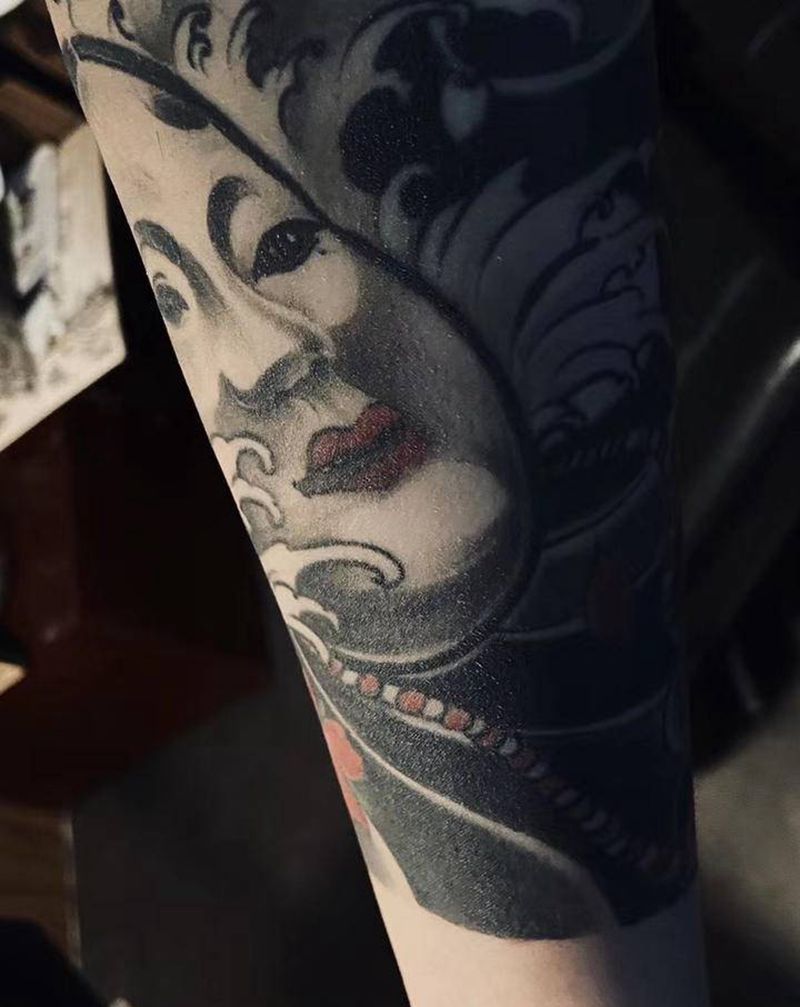 若女面具纹身图片_手臂老传统纹身图案