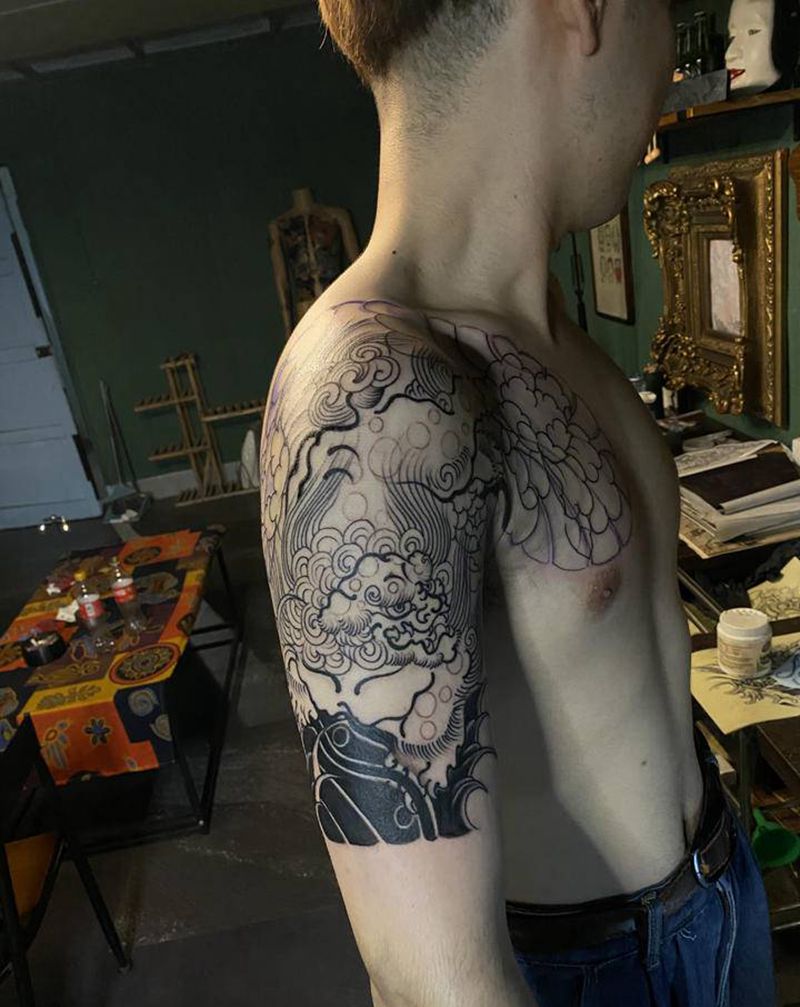 传统半胛纹身图片_手臂老传统纹身图案