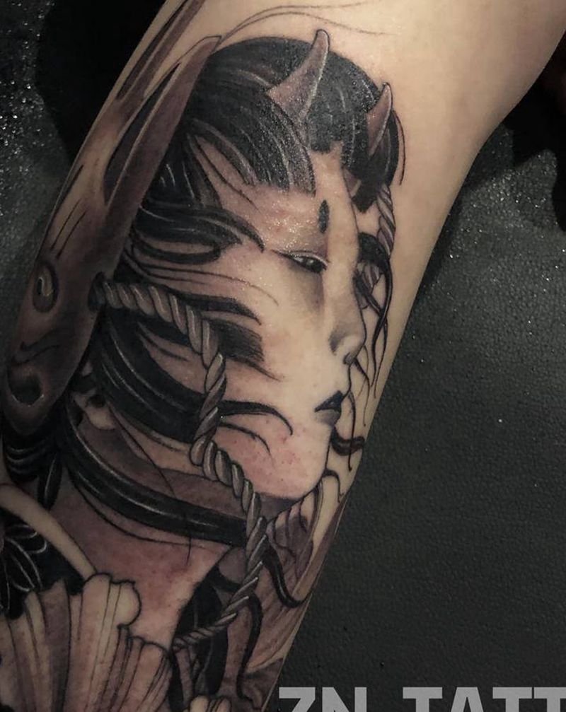 em……纹身图片_腿部新传统纹身图案