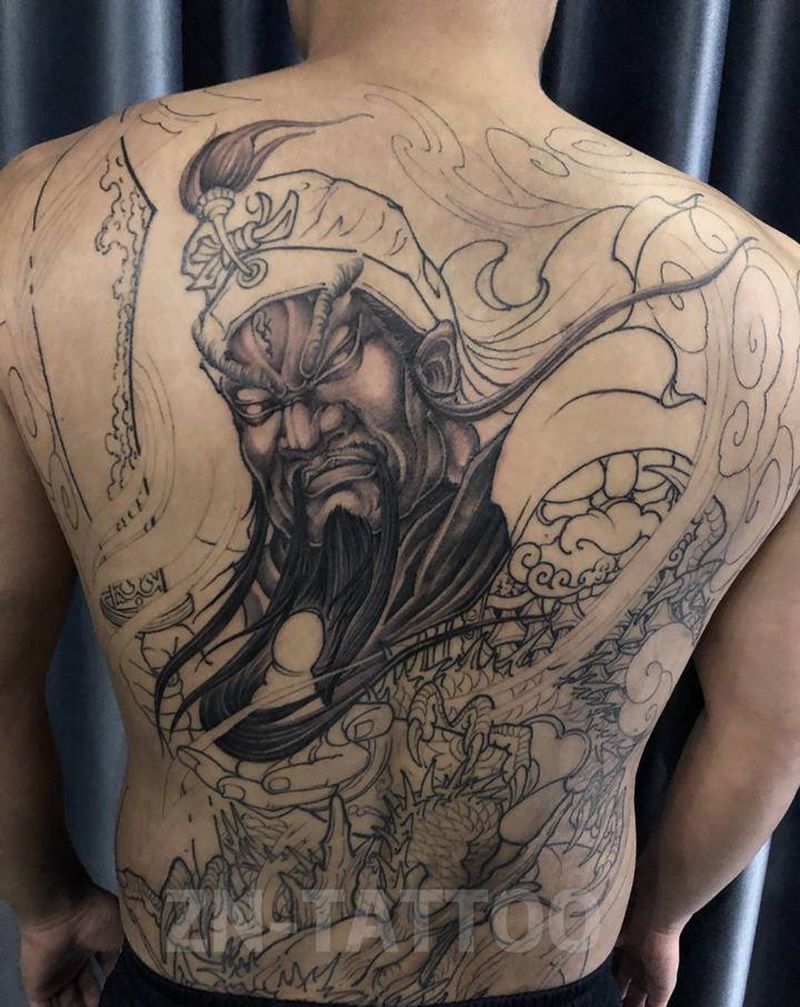 关羽第一次纹身图片_背部新传统纹身图案