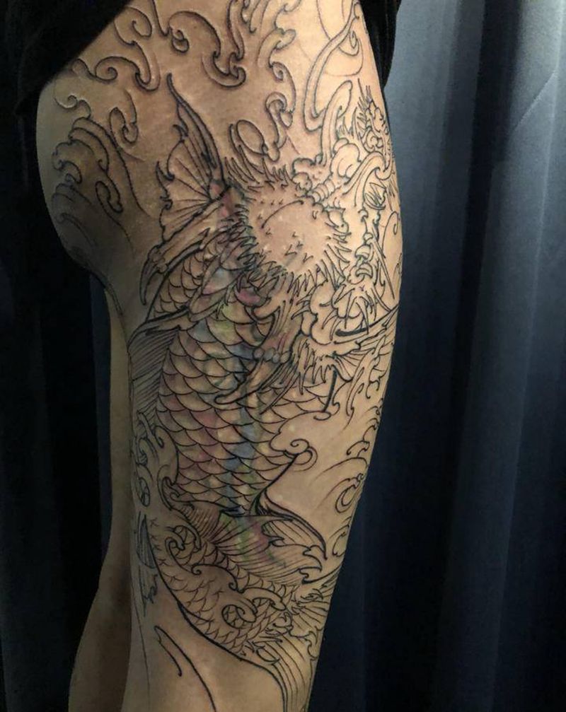 鳌鱼遮疤纹身图片_腿部新传统纹身图案