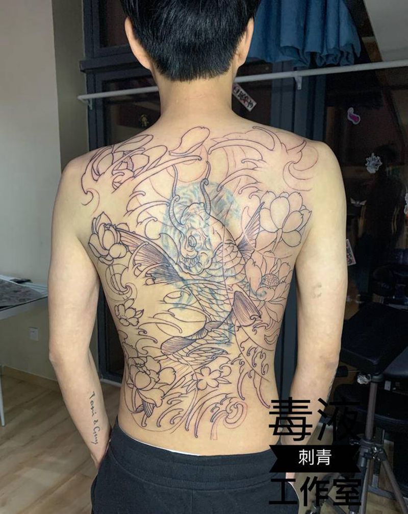 遮盖纹身图片_背部新传统纹身图案