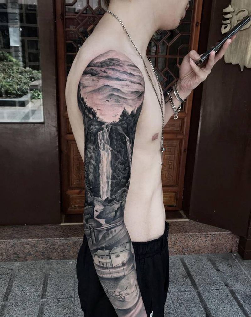 故乡纹身图片_臀部欧美写实新传统山水纹身图案