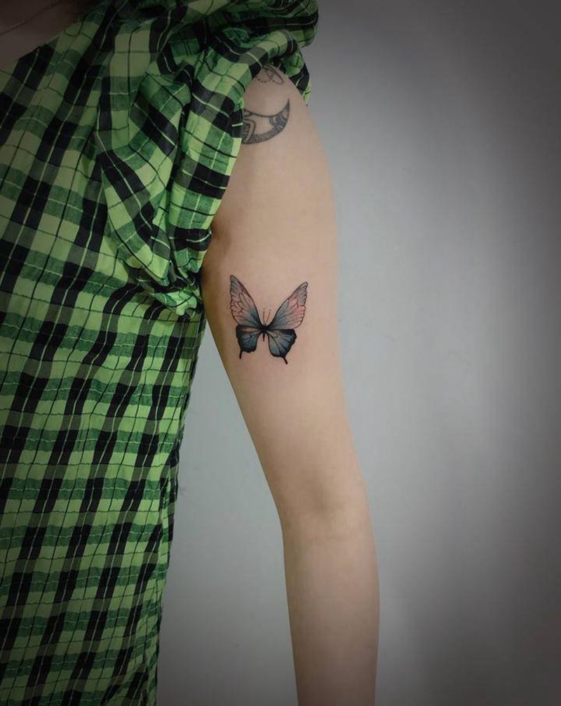 蝴蝶纹身图片_手臂手部新传统蝴蝶纹身图案