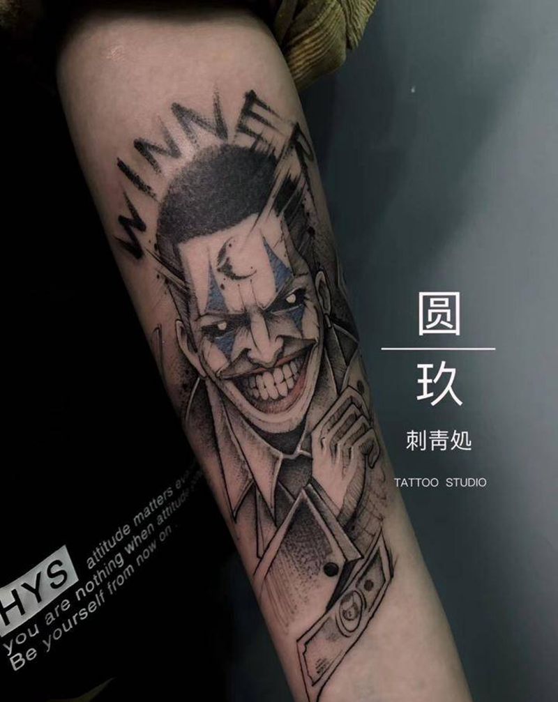 原创小丑纹身图片_手臂点刺纹身图案
