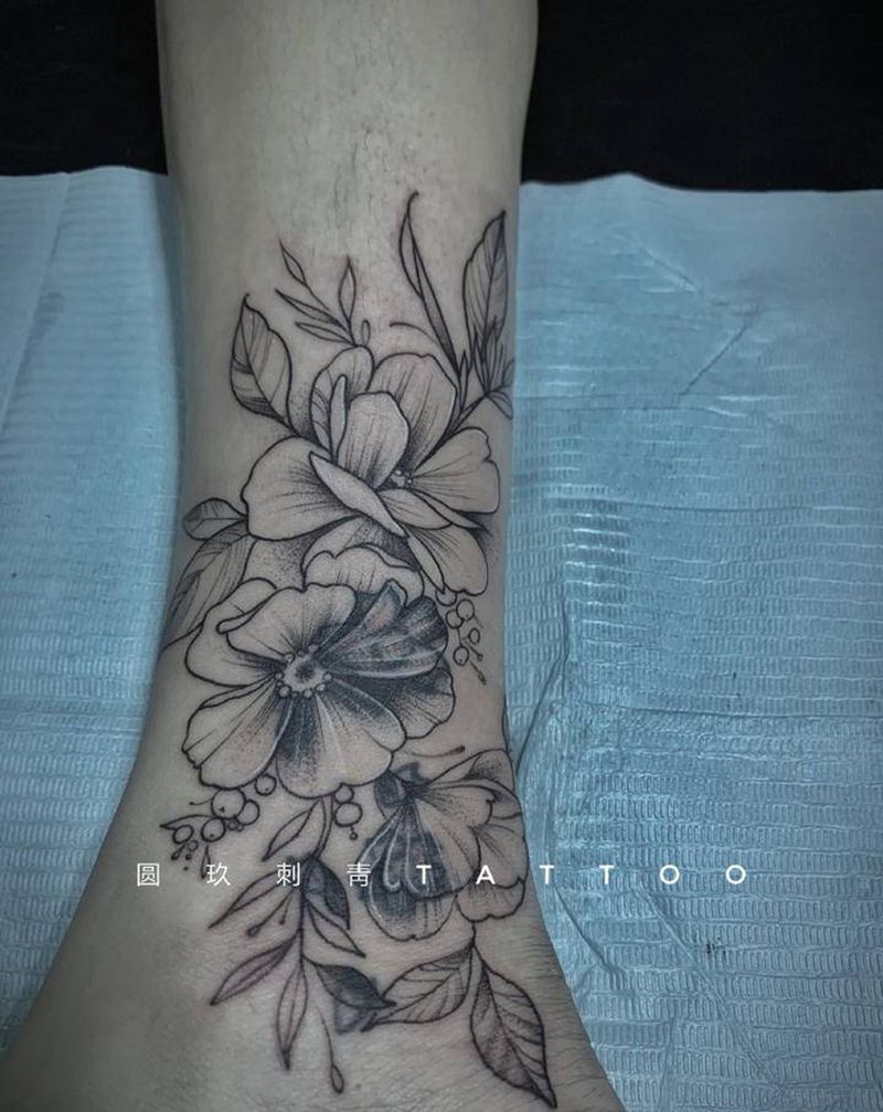素花遮盖旧纹身纹身图片_腿部点刺纹身图案