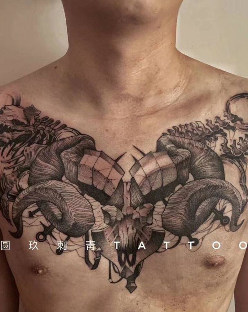 暗黑风格大花胸纹身图片_胸部点刺纹身图案