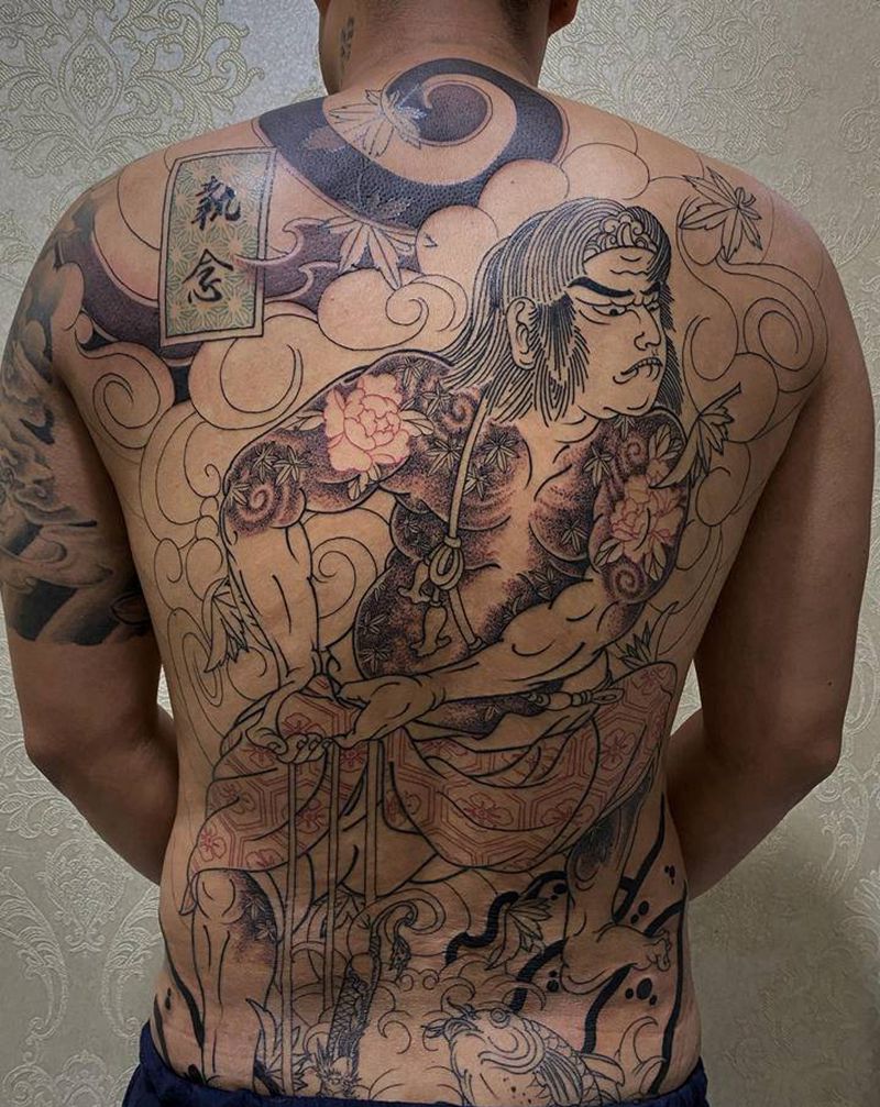 初步。纹身图片_背部老传统纹身图案