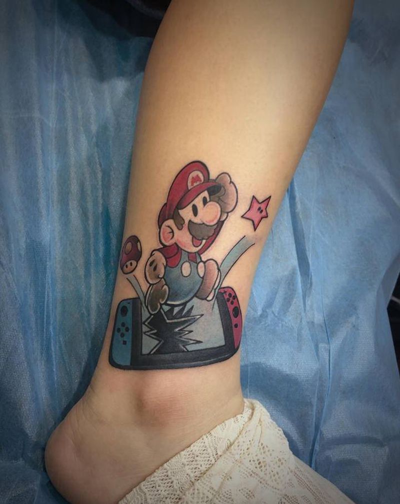 马里奥纹身图片_脚部新传统Old School纹身图案