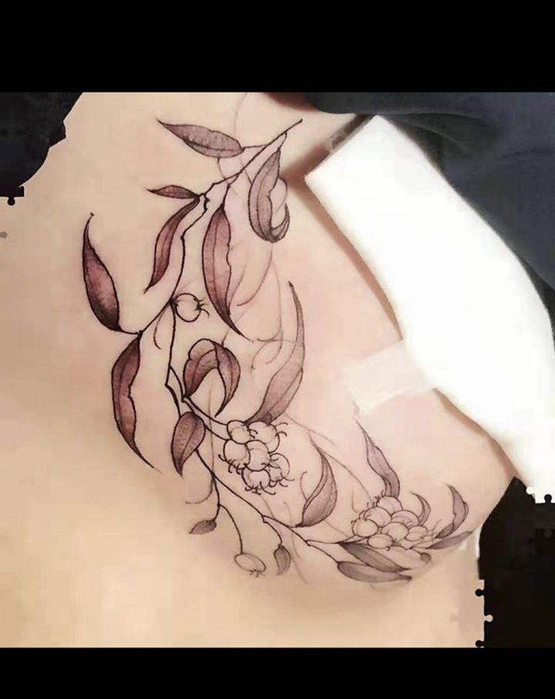 早期作品纹身图片_胸部小清新纹身图案